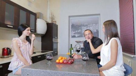 После чаепития троица приступила к самому главному