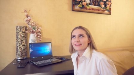 Сестричка охотно отдалась своему брату