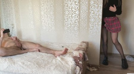 Сестра подглядывала как дрочит братик